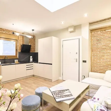 El Capricho Ii En La Plaza Mayor Centro By Keyhom Appartement *