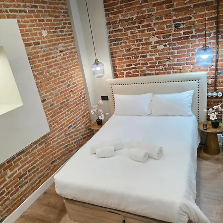 Apartment El Capricho Ii En La Plaza Mayor Centro By Keyhom