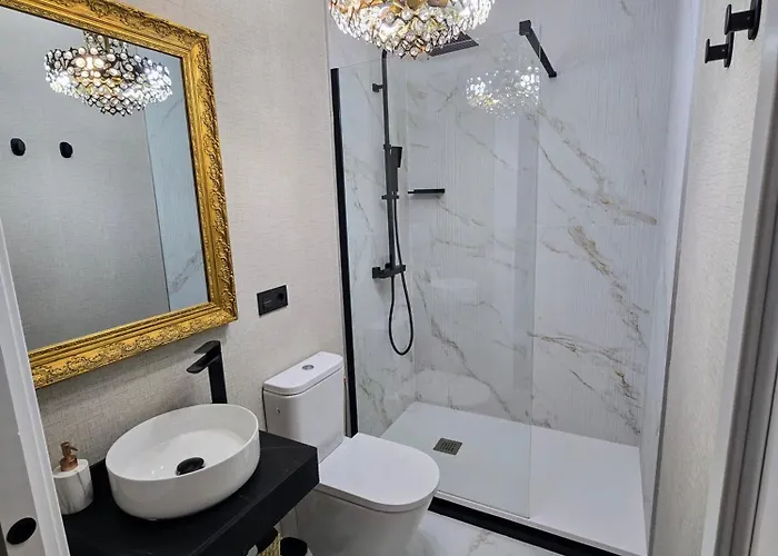 El Capricho Ii En La Plaza Mayor Centro By Keyhom Apartament